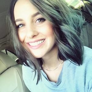 Meet your Posher, Caroline